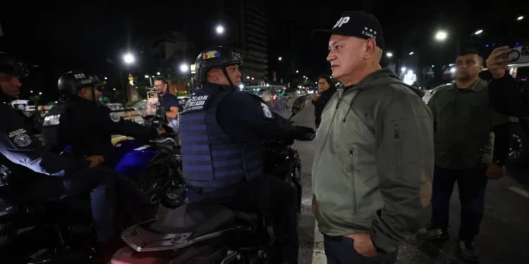 Ministro Cabello agradeció a funcionarios policiales y GNB su compromiso para garantizar la paz