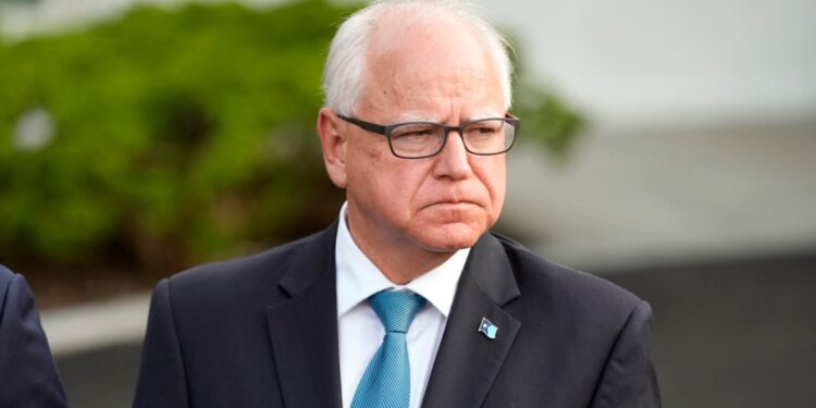 Los demócratas impulsarán la fórmula Harris-Walz para las elecciones de noviembre en EEUU