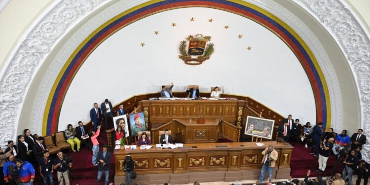 Activistas afirman que ley «anti-ONGs» tiene fines “punitivos” y amenaza con “cerrar” el espacio cívico en Venezuela