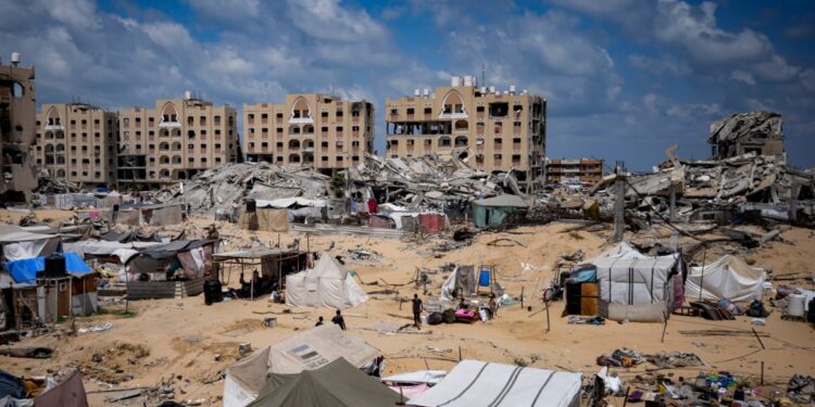 Estados Unidos sigue presionando para un alto el fuego en la guerra entre Israel y Hamás mientras continúan los ataques en Gaza