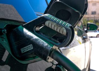 La UE planea gravar hasta el 36 % durante cinco años a los vehículos eléctricos chinos