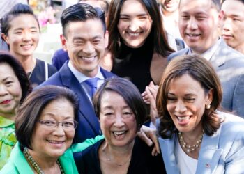 Millones de votantes asiático-americanos volverán a votar en las elecciones presidenciales aunque son diversos en opiniones políticas