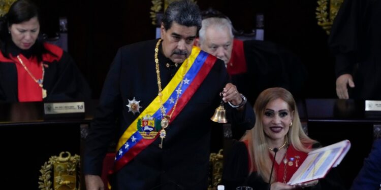 Sala Electoral del Tribunal Supremo de Justicia de
Venezuela convalida el triunfo de Nicolás Maduro