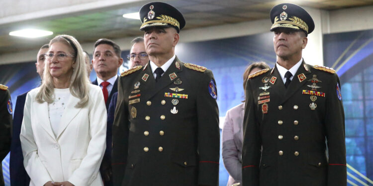 Padrino López califica de «sediciosas» peticiones de apoyo de la oposición