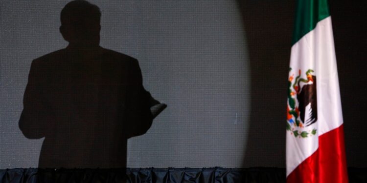 Partido gobernante de México enfrenta escándalo