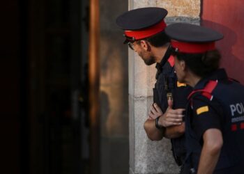 Expresidente catalán Puigdemont vuelve a España tras casi 7 años prófugo pero vuelve a escapar