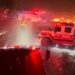 Cientos de personas regresan a sus hogares tras huir de incendio forestal en el límite entre California y Nevada