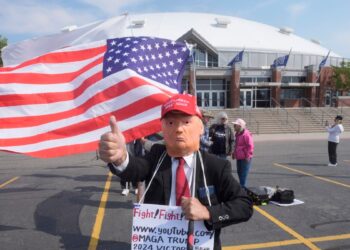 Avión de Trump rumbo a Montana es desviado pero aterriza a salvo
