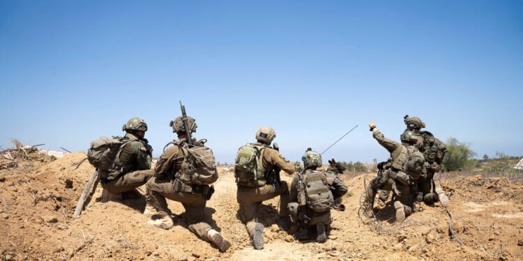 Biden mantiene conversaciones de seguridad mientras aumentan tensiones en Medio Oriente