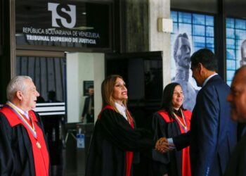 Tribunal Supremo convalida resultados que dieron a Maduro ganador de las elecciones; oposición rechaza sentencia