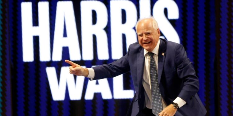 Tim Walz sigue presentándose a los votantes. Aquí algunos datos que debe saber sobre el elegido de Harris para vicepresidente