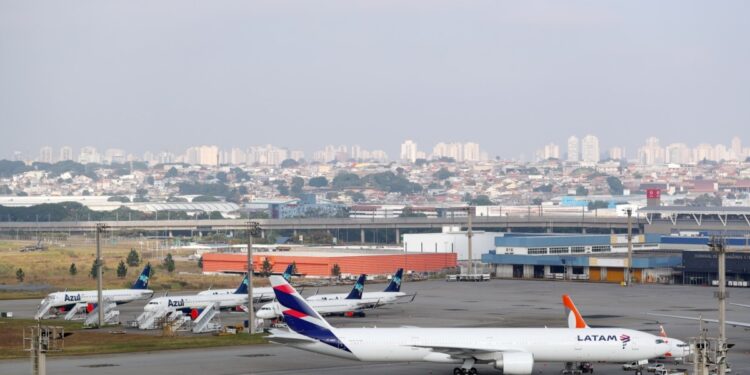Se estrella en Brasil un avión con 62 pasajeros