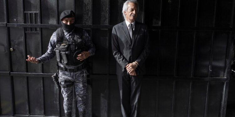 Tribunal de Guatemala ordena, por segunda vez, excarcelar a reconocido periodista José Rubén Zamora