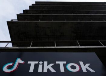 Justicia de EEUU demanda a TikTok por supuestamente recopilar datos de niños