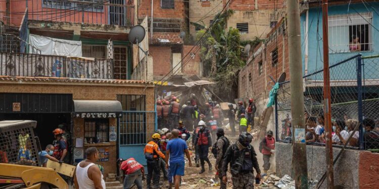 Aumentan a 13 las víctimas por la explosión de una bombona gas en Petare