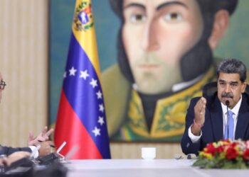 Maduro apoya regulación de redes sociales y más mano dura