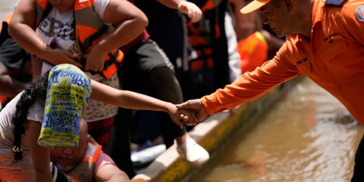 Migrantes ahogados en selva de Darién eran seis venezolanos, tres vietnamitas y un colombiano