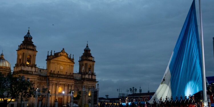 La detención de una exdiputada del partido de gobierno en Guatemala provoca fuertes reacciones