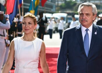 Expareja del expresidente argentino Alberto Fernández lo denuncia por violencia de género