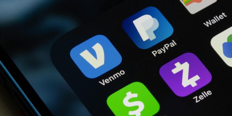 Organismo de protección del consumidor de EEUU investiga bancos por estafa de Zelle