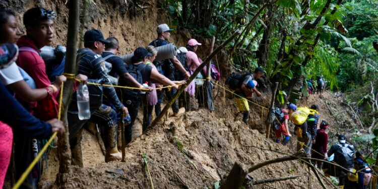 La migración venezolana no se ha disparado a pesar de la crisis electoral, según plataforma R4V