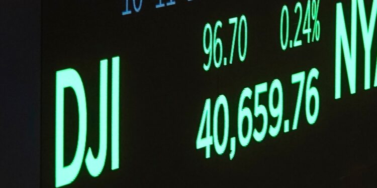 Wall Street cierra la mejor semana del año al disiparse temores a una recesión