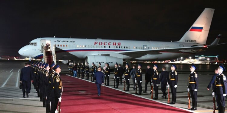 Kremlin reconoce que entre rusos liberados en canje de reos con EEUU hay agentes de inteligencia