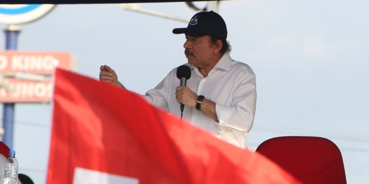 El gobierno de Ortega destierra a siete sacerdotes y los envía a Roma