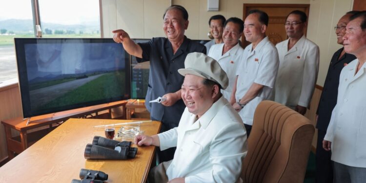 Corea de Norte muestra nuevo dron que ataca un blanco; EEUU y Corea del Sur efectúan ejercicios