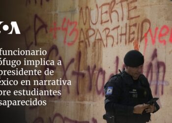 Exfuncionario prófugo implica a expresidente de México en narrativa sobre estudiantes desaparecidos