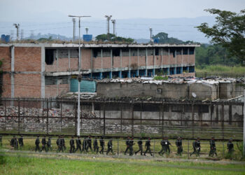 Maduro ordenó adecuar cárceles de Tocuyito y Tocorón para encerrar a los detenidos en las protestas