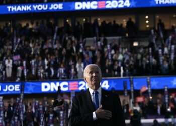Los delegados demócratas inician la segunda jornada de su Convención en Chicago