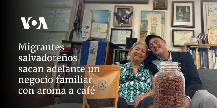Migrantes salvadoreños sacan adelante un negocio familiar con aroma a café