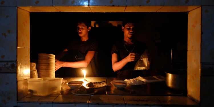 Nuevo apagón en Venezuela, el gobierno denuncia ataque eléctrico y advierte que habrá justicia