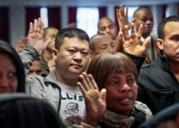 Encuentran graves irregularidades administrativas y campea la corrupción en Nueva York, en el campo de la atención a los migrantes.