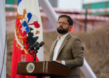 Confirmaron que los periodistas chilenos expulsados de Venezuela están a salvo