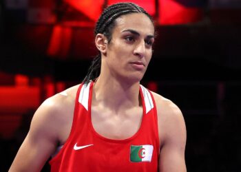 «Nació mujer y boxea como mujer»: Comité Olímpico sobre la boxeadora de Argelia que le ganó a contrincante en 46 segundos