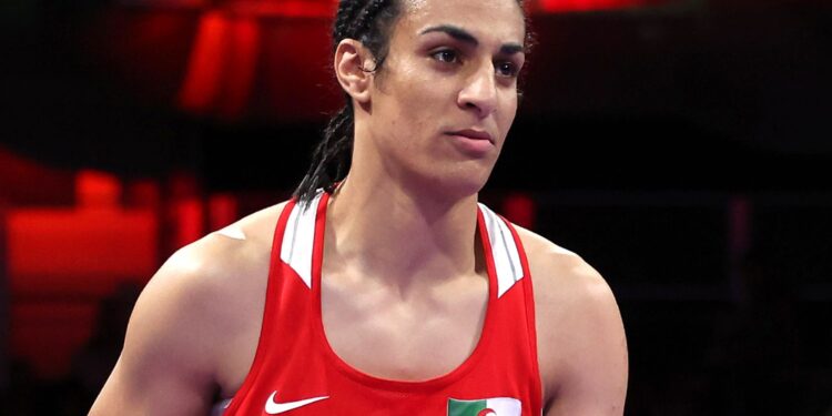 «Nació mujer y boxea como mujer»: Comité Olímpico sobre la boxeadora de Argelia que le ganó a contrincante en 46 segundos