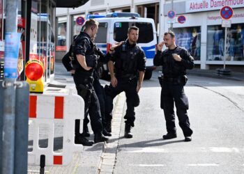 La policía alemana busca al autor del ataque con cuchillo en un festival que dejó tres muertos