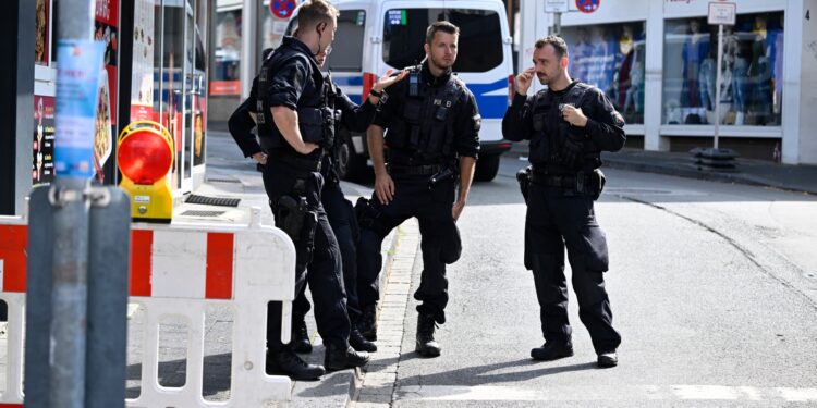 La policía alemana busca al autor del ataque con cuchillo en un festival que dejó tres muertos