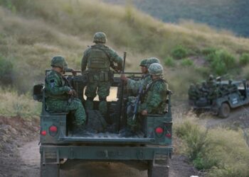 Ejército mexicano reconoce haber tenido bajas por bombas lanzadas desde drones por los carteles