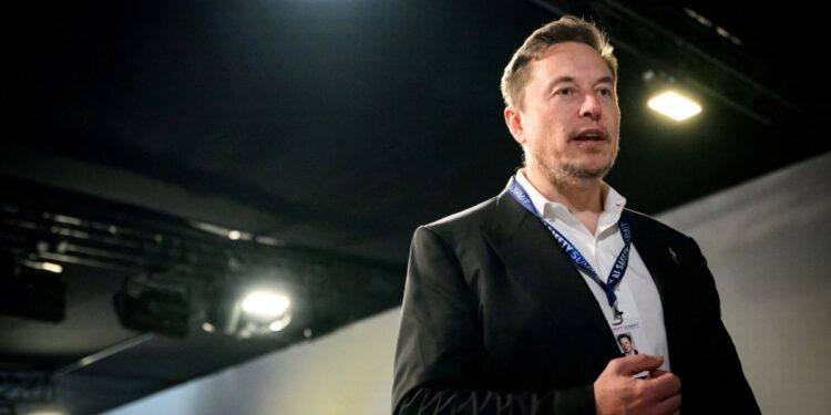 Cinco estados de EEUU presionan a Musk para que arregle el chatbot de IA por desinformación electoral