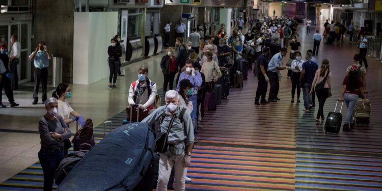 Aeropuertos del país funcionan con normalidad durante el apagón nacional