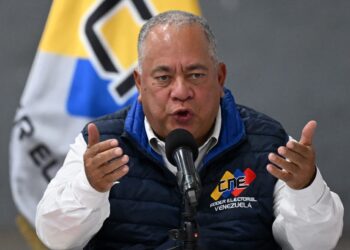 Amoroso consignó ante la Sala Electoral del TSJ actas de las presidenciales