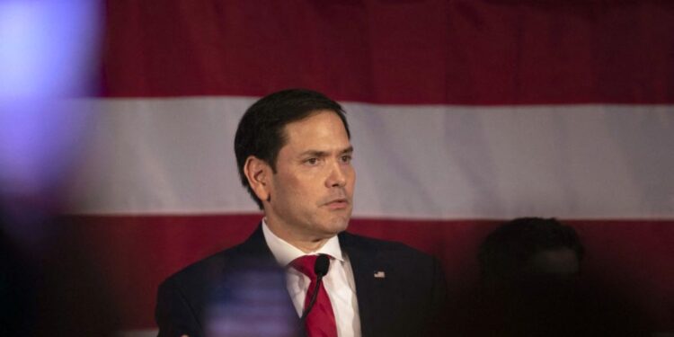 ¿Quieren ser la marioneta de una dictadura?