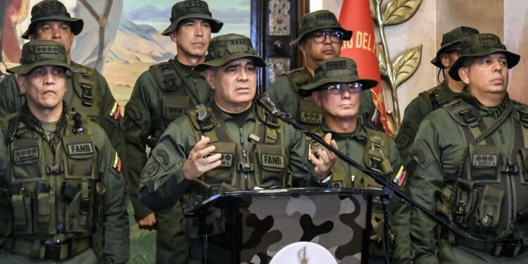 Reclaman a ministro Padrino López el paradero de las actas electorales: Es su responsabilidad absoluta