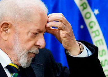 Exigen cese de represión. Lula y Macron abogan por una solución.