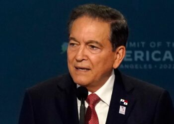 El expresidente de Panamá, Laurentino Cortizo, es demandado por un presunto delito