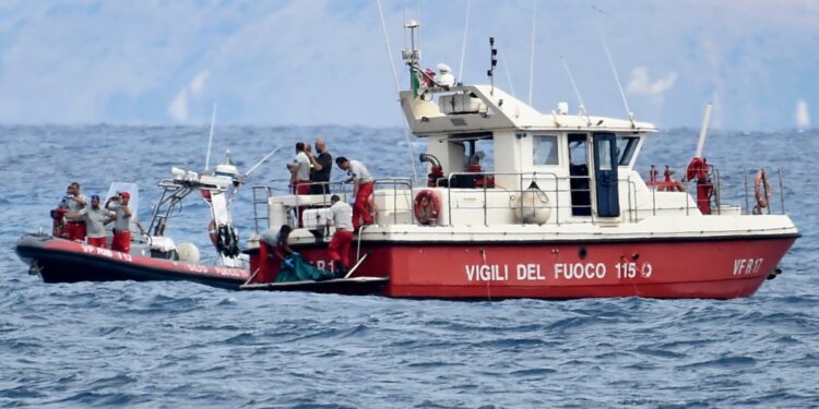 Recuperan cadáver de última persona desaparecida en naufragio de superyate en Sicilia