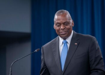 EEUU aumentará presencia militar en el Oriente Medio y enviará escuadrón de cazas